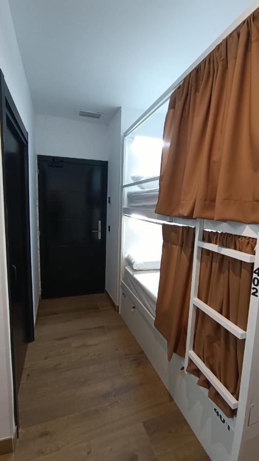 Vad Hostel Alicante - Youth Hostel Age Limit 18-49 Buitenkant foto