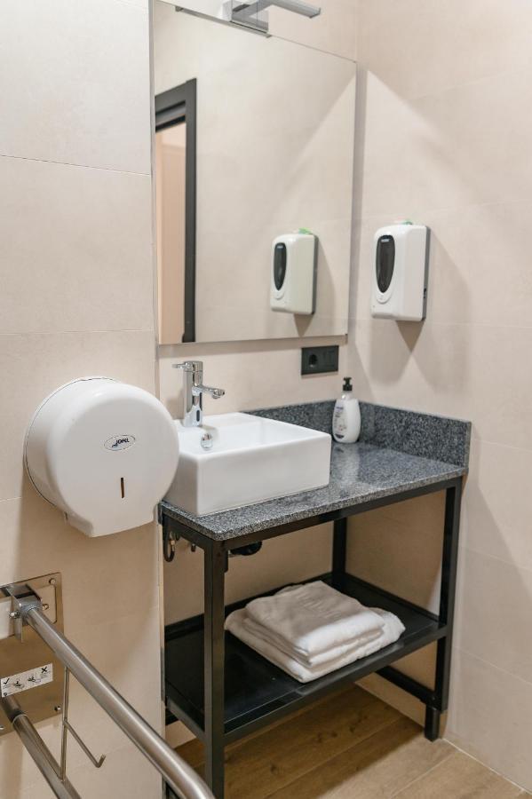 Vad Hostel Alicante - Youth Hostel Age Limit 18-49 Buitenkant foto